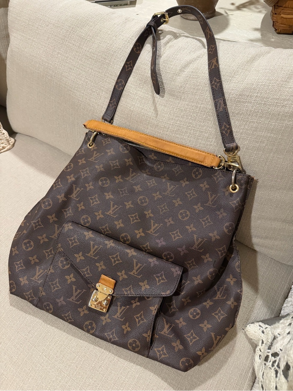 Authentic Louis Vuitton Métis Hobo Monogram Canvas - Retired/Discontinued